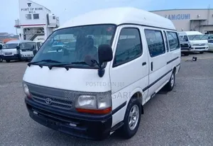 Toyota HiAce 2002 White