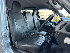 Toyota HiAce 2006 Silver