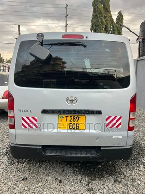 Toyota HiAce 2006 Silver