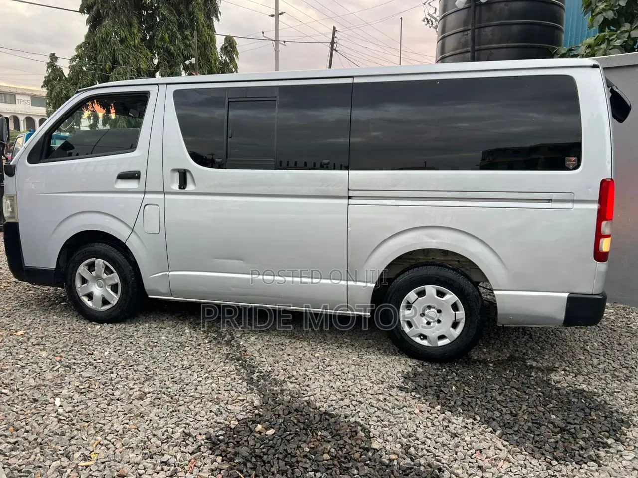 Toyota HiAce 2006 Silver