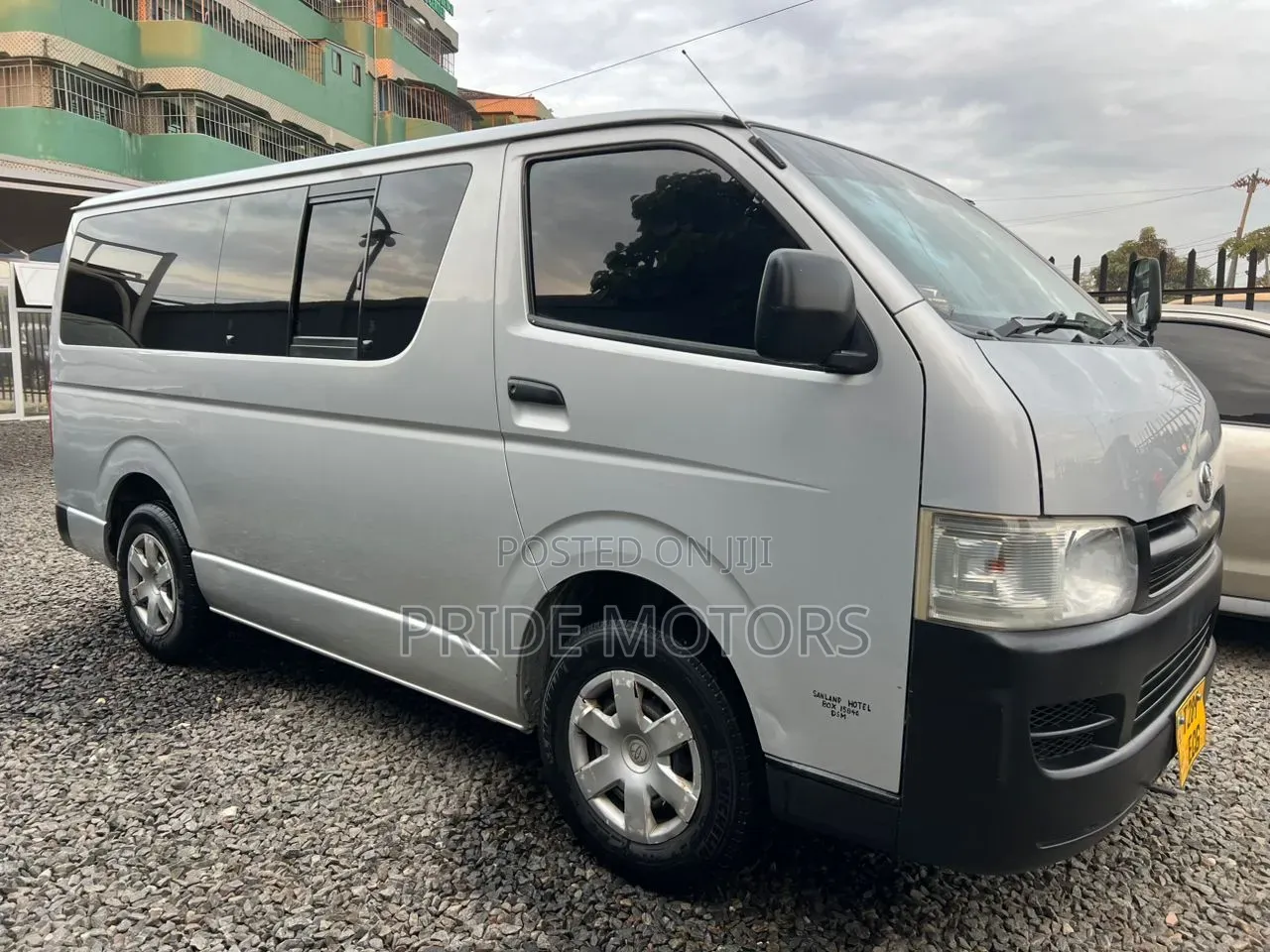 Toyota HiAce 2006 Silver