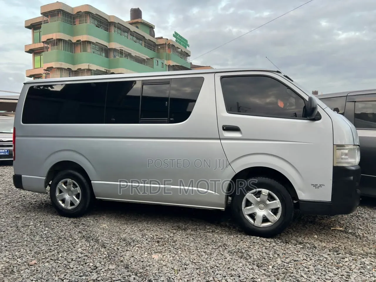 Toyota HiAce 2006 Silver