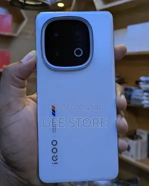 Vivo iQOO 13 256 GB White