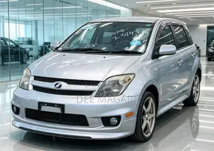 Toyota IST 2009 Silver