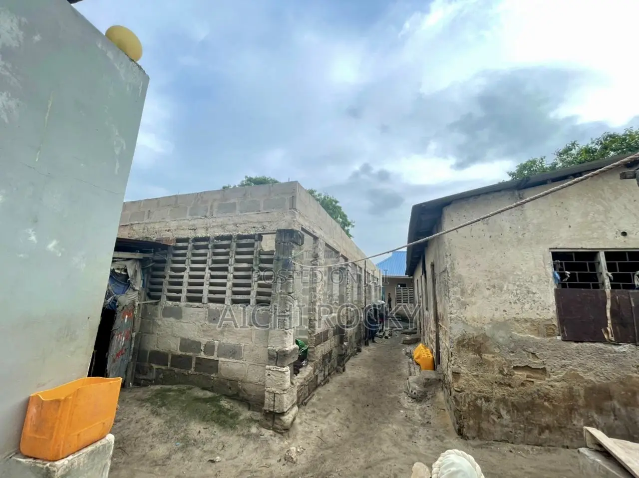 Kiwanja Beach 489sqm Kunduchi - Hati + Valuation, 680M