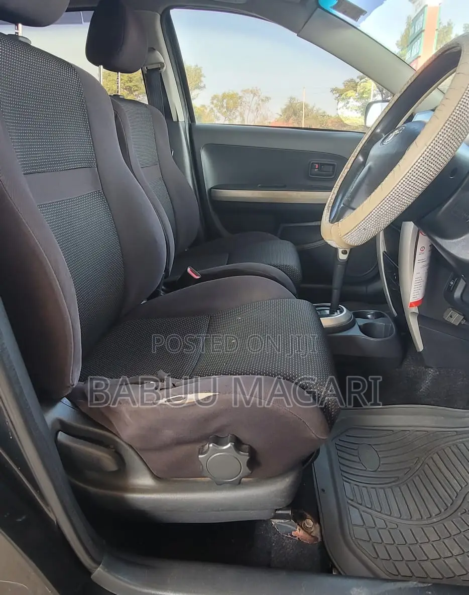 Toyota IST 2004 Black