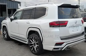 Toyota Land Cruiser 2023 White