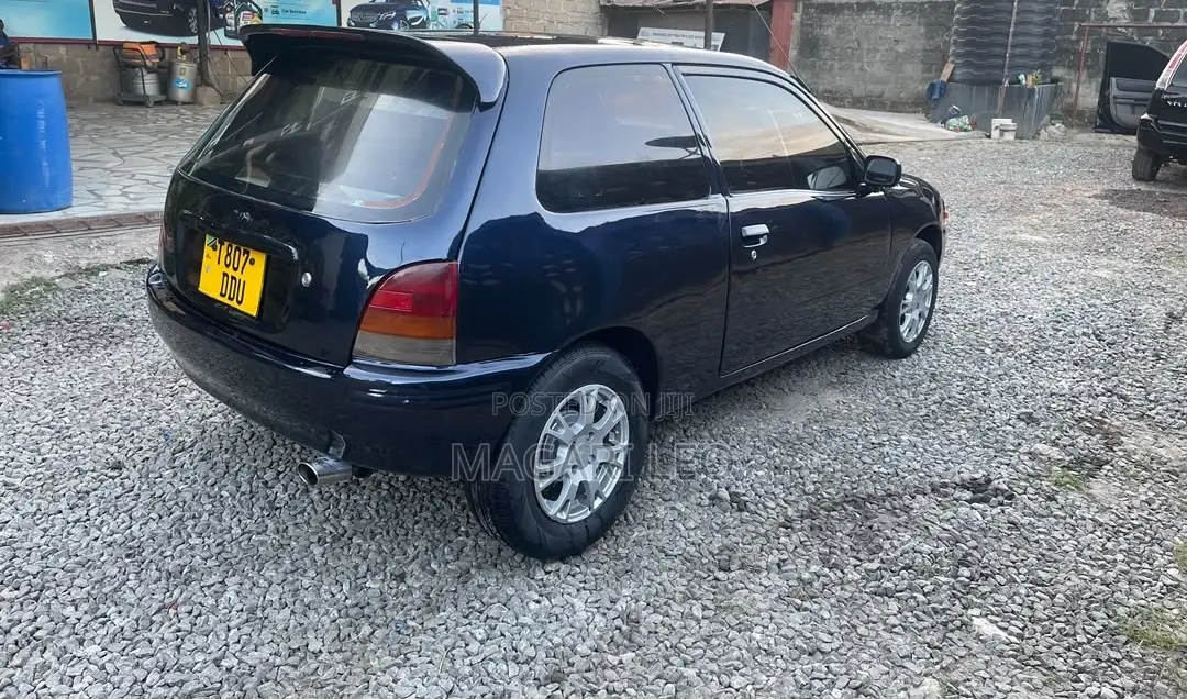 Toyota Starlet 2000 Blue