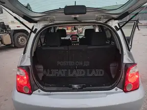 Toyota IST 2004 Silver