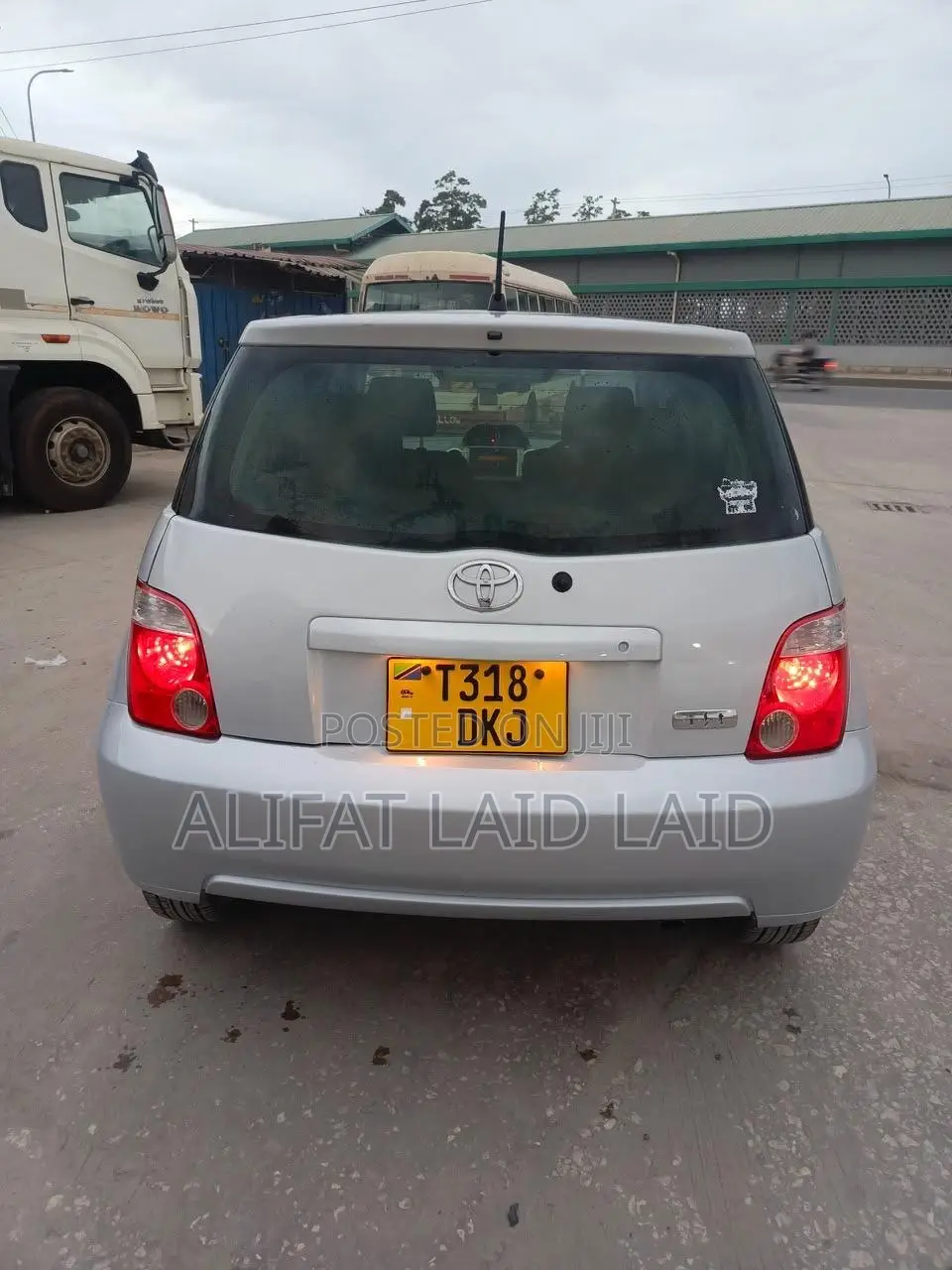 Toyota IST 2004 Silver