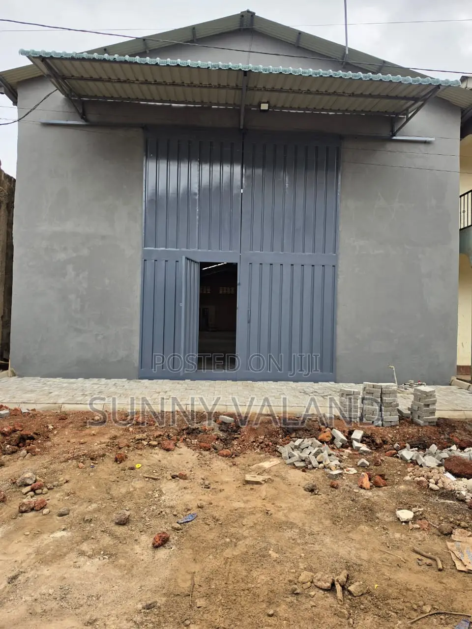 500sqm Commercial Warehouse for Rent