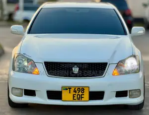 Toyota Crown 2006 White