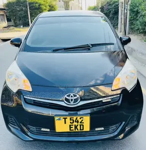 Toyota Ractis 2012 Black