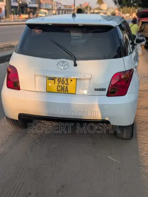Toyota IST 2005 White