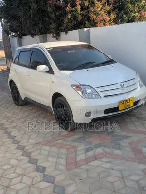 Toyota IST 2005 White
