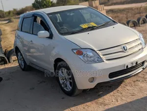 Toyota IST 2005 White