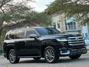 Toyota Land Cruiser 2023 Black