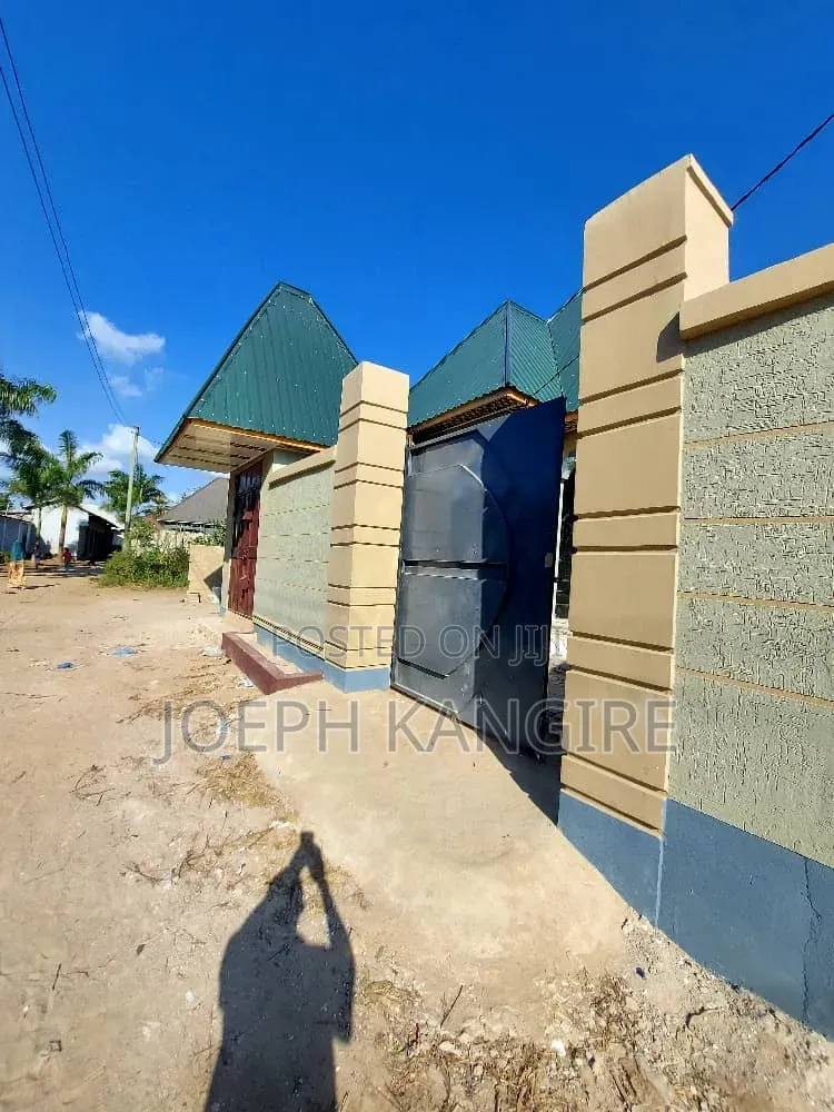 3bdrm House in Dovyastreet, Mbagala for sale