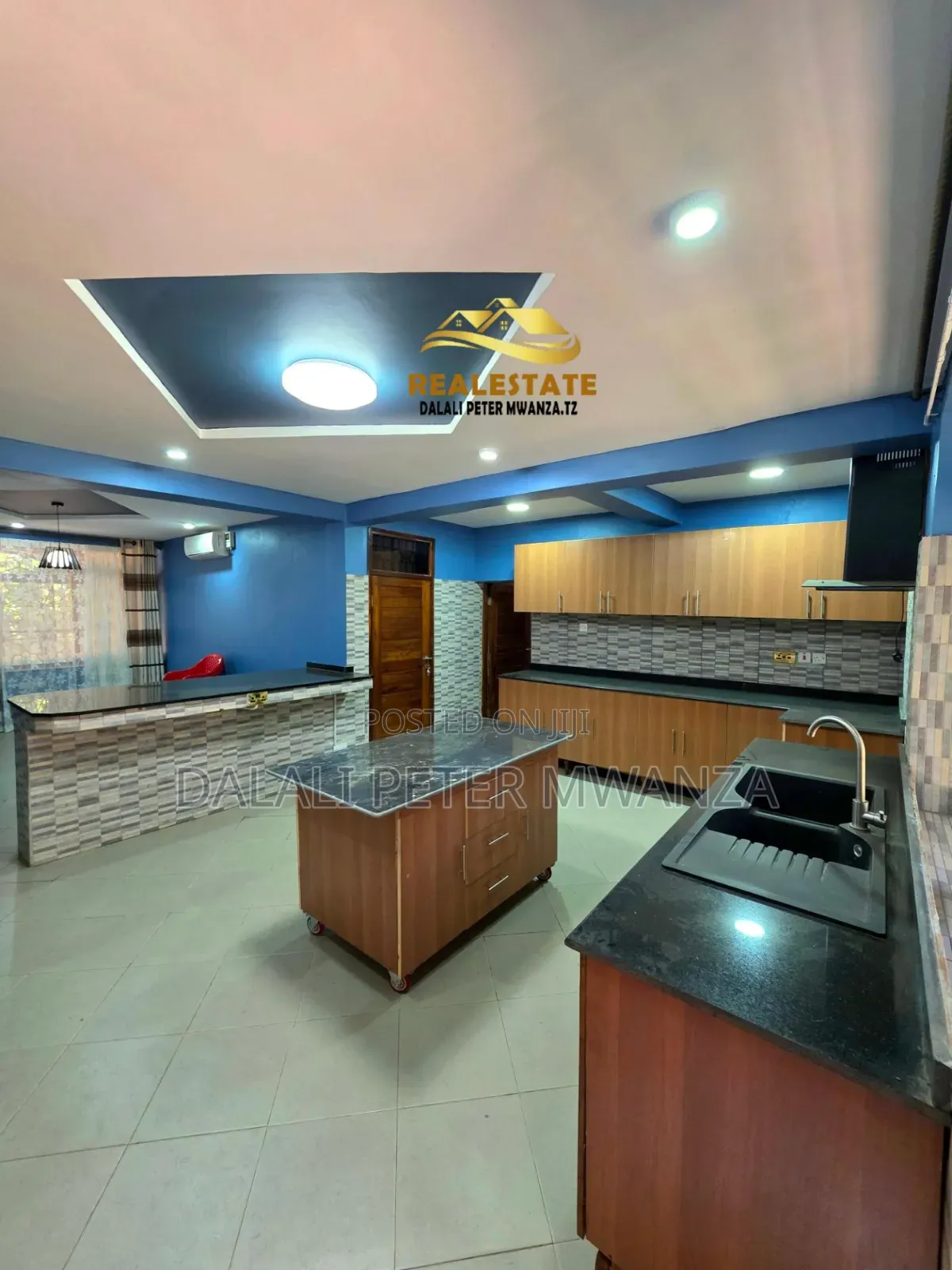 5bdrm Apartment in Rock City, Ilemela Ward for rent