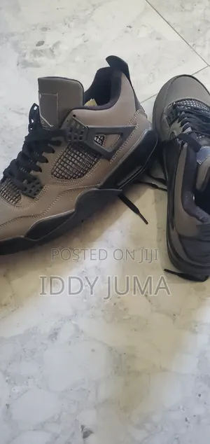 Air Jordan 4 Size 43