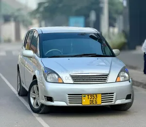 Toyota Opa 2003 Silver