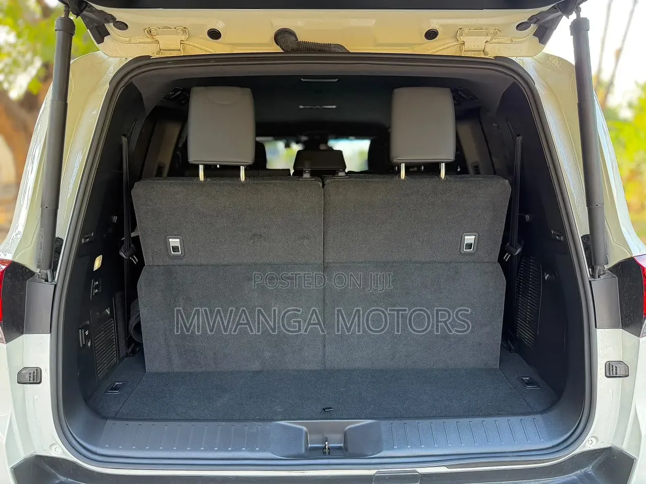 Toyota Land Cruiser 2023 White