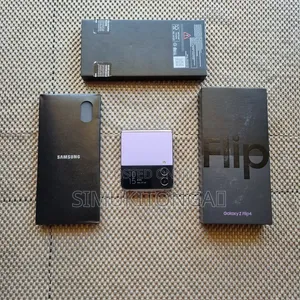 New Samsung Galaxy Z Flip4 256 GB