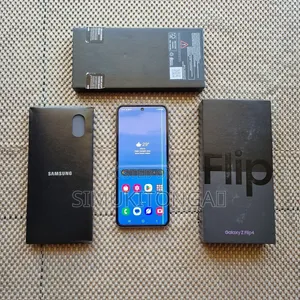 New Samsung Galaxy Z Flip4 256 GB