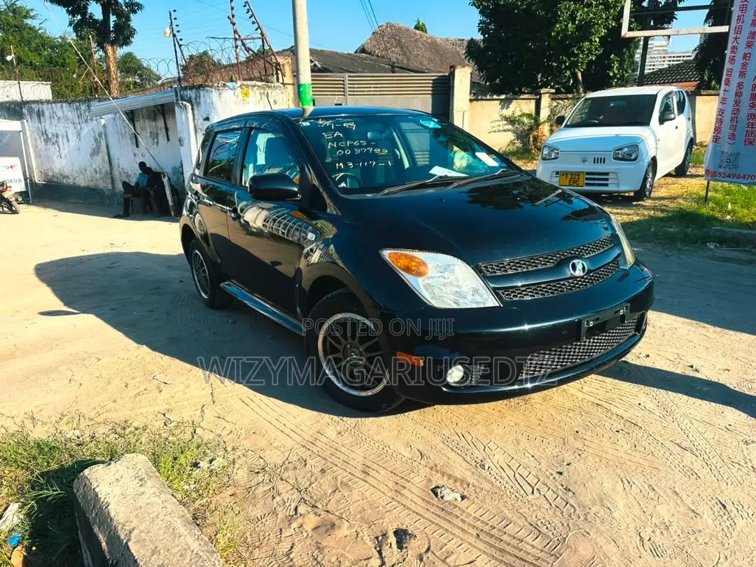 Toyota IST 2005 Matt Black