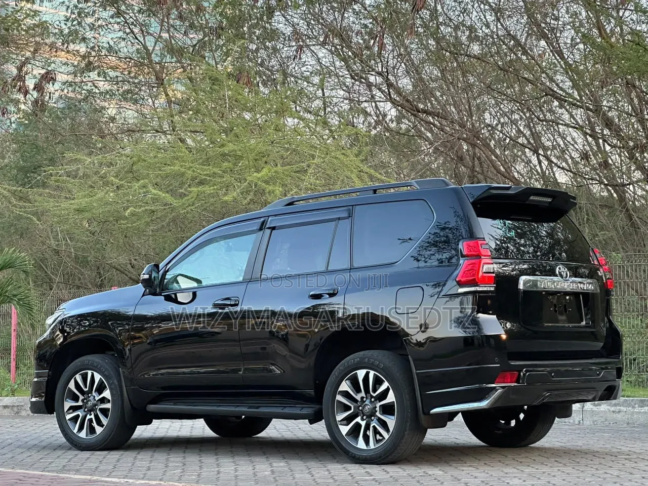 Toyota Land Cruiser 2023 Green