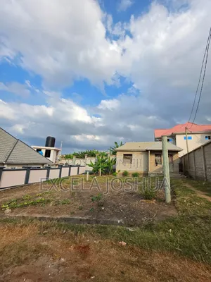 Kiwanja Kizuri Sana Kinauzwa Madale Polisi