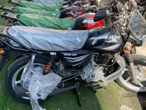 New Bajaj Boxer 125 2023 Black