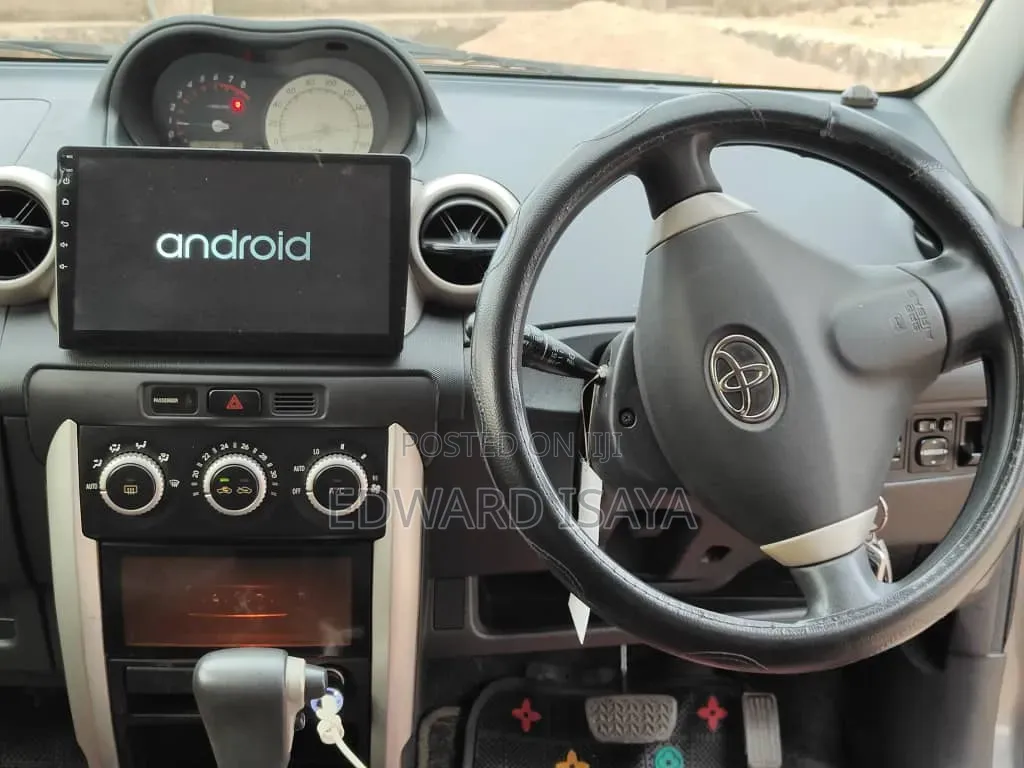 Toyota IST 2004 Gray