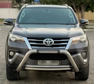 Toyota Fortuner 2.8 D AWD 2018 Gray
