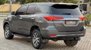 Toyota Fortuner 2.8 D AWD 2018 Gray