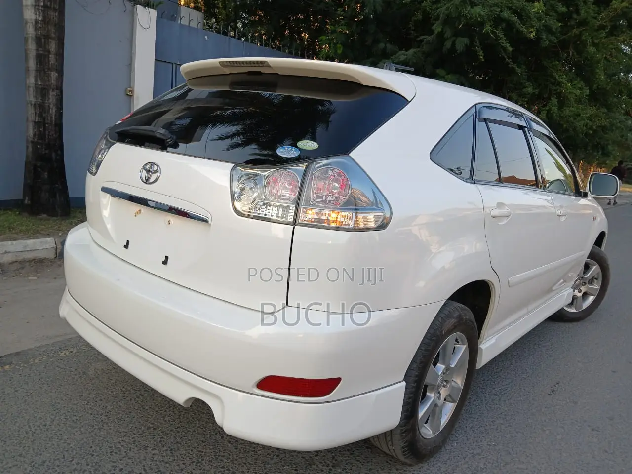Toyota Harrier 2005 White