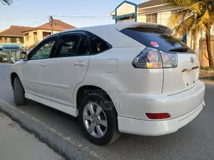 Toyota Harrier 2005 White