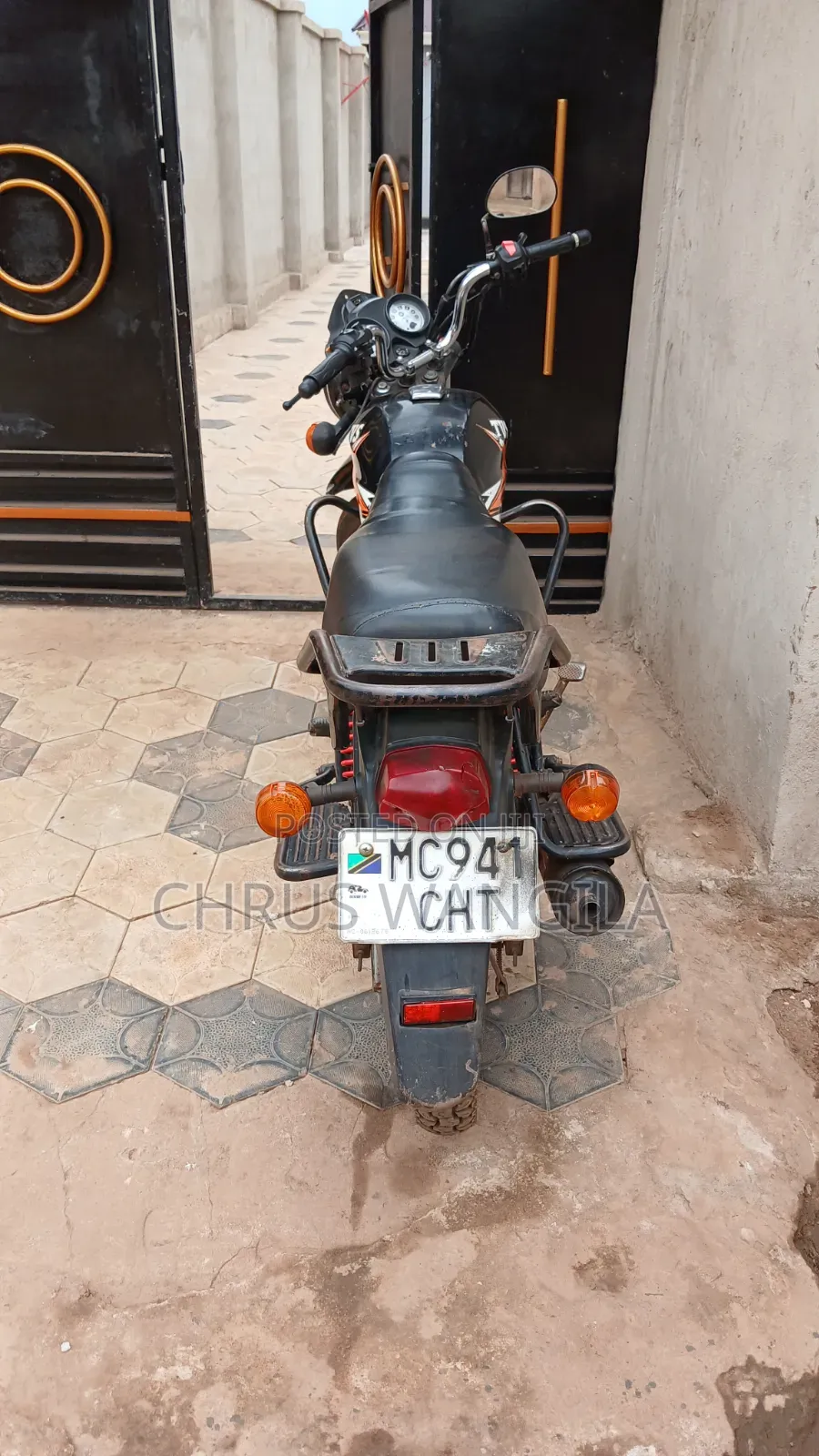 TVS HLX Plus ES 2019 Black