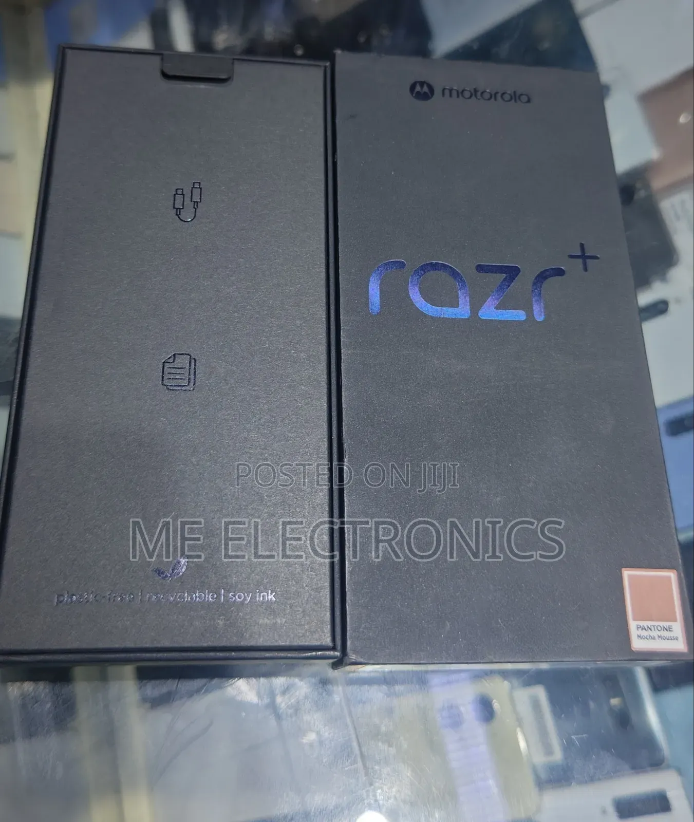 New Motorola Razr+ 2025 256 GB Bronze