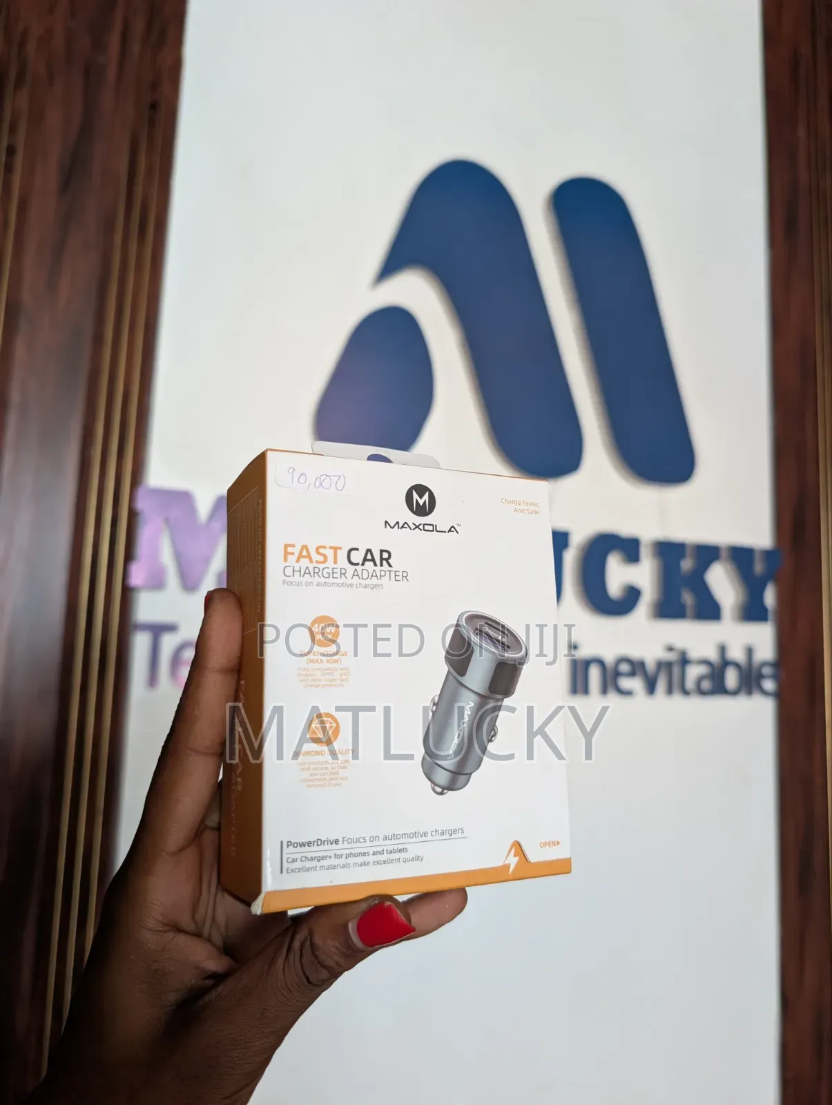 MAXOLA Fast Charger