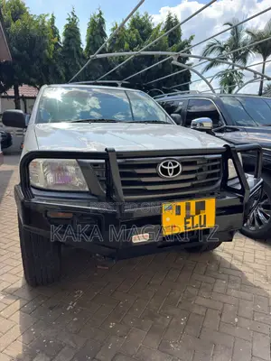 Toyota Hilux 2015 White