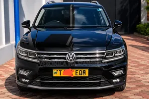 Volkswagen Tiguan 2019 Black