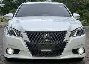 Toyota Crown 2014 White