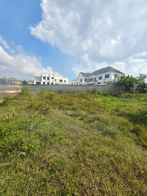 Kiwanja SQM 950 Kinauzwa Madale Kontena