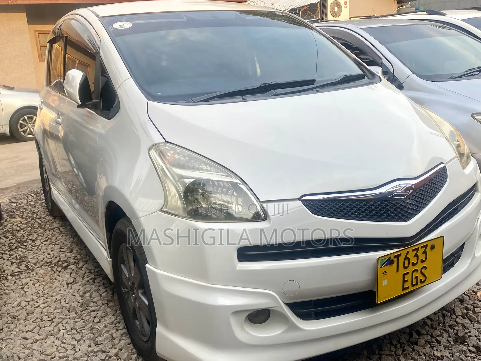 Toyota Ractis 2006 White