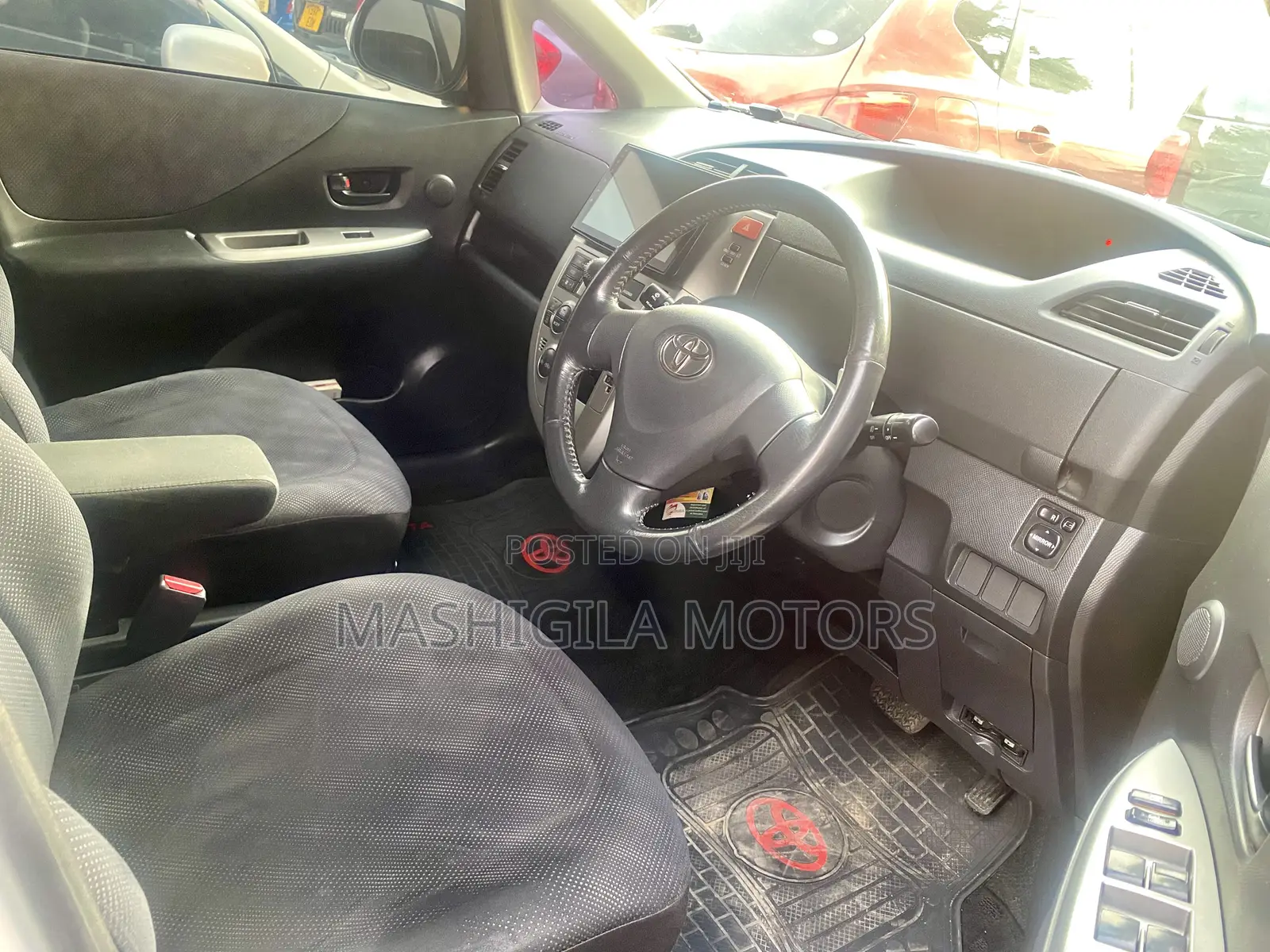 Toyota Ractis 2006 White
