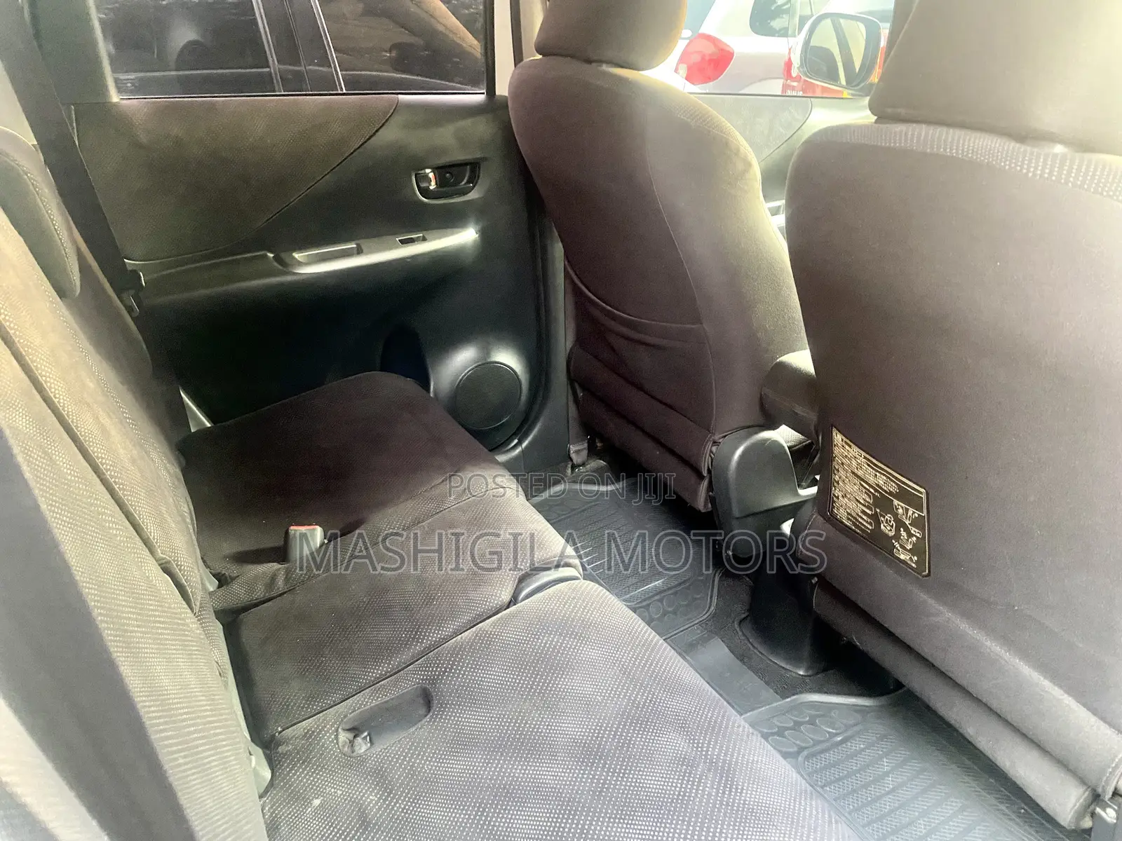 Toyota Ractis 2006 White