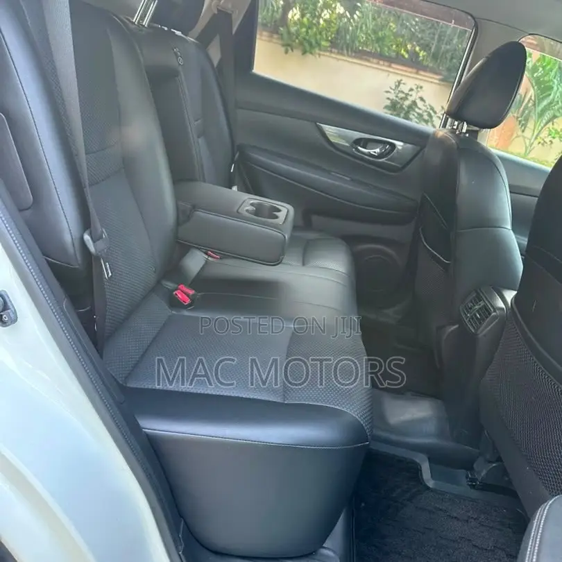Nissan X-Trail 2.0 Petrol FWD 2015 White