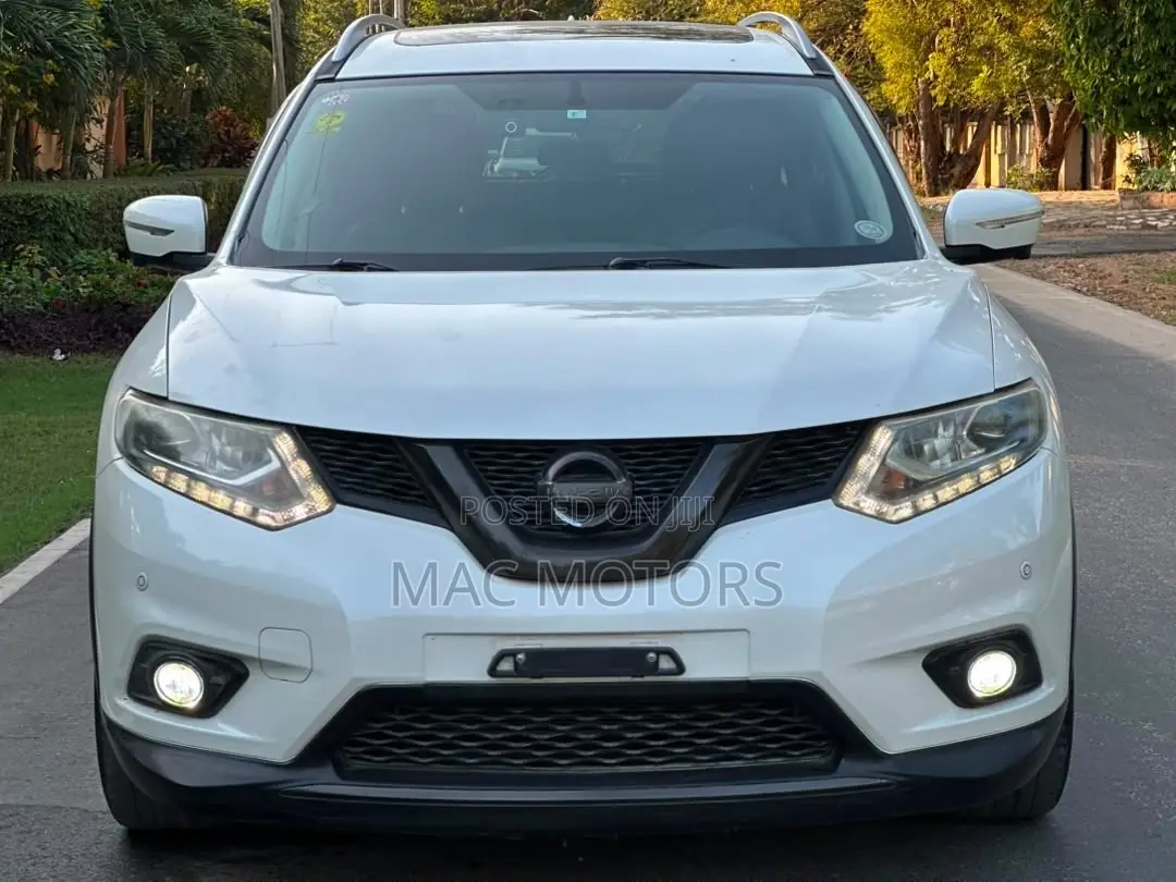 Nissan X-Trail 2.0 Petrol FWD 2015 White