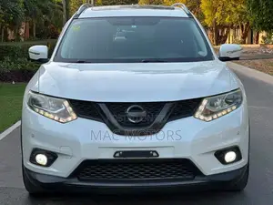 Nissan X-Trail 2.0 Petrol FWD 2015 White